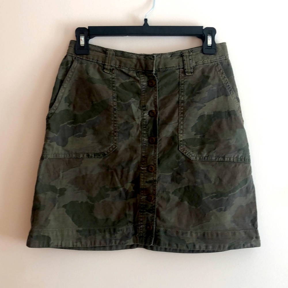Anthropolgie Camo Button-up Skirt Sz 6